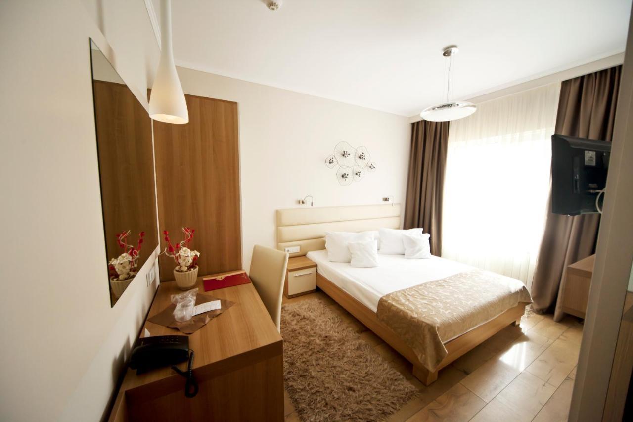 Hotel Confort Cluj-Napoca Exterior foto